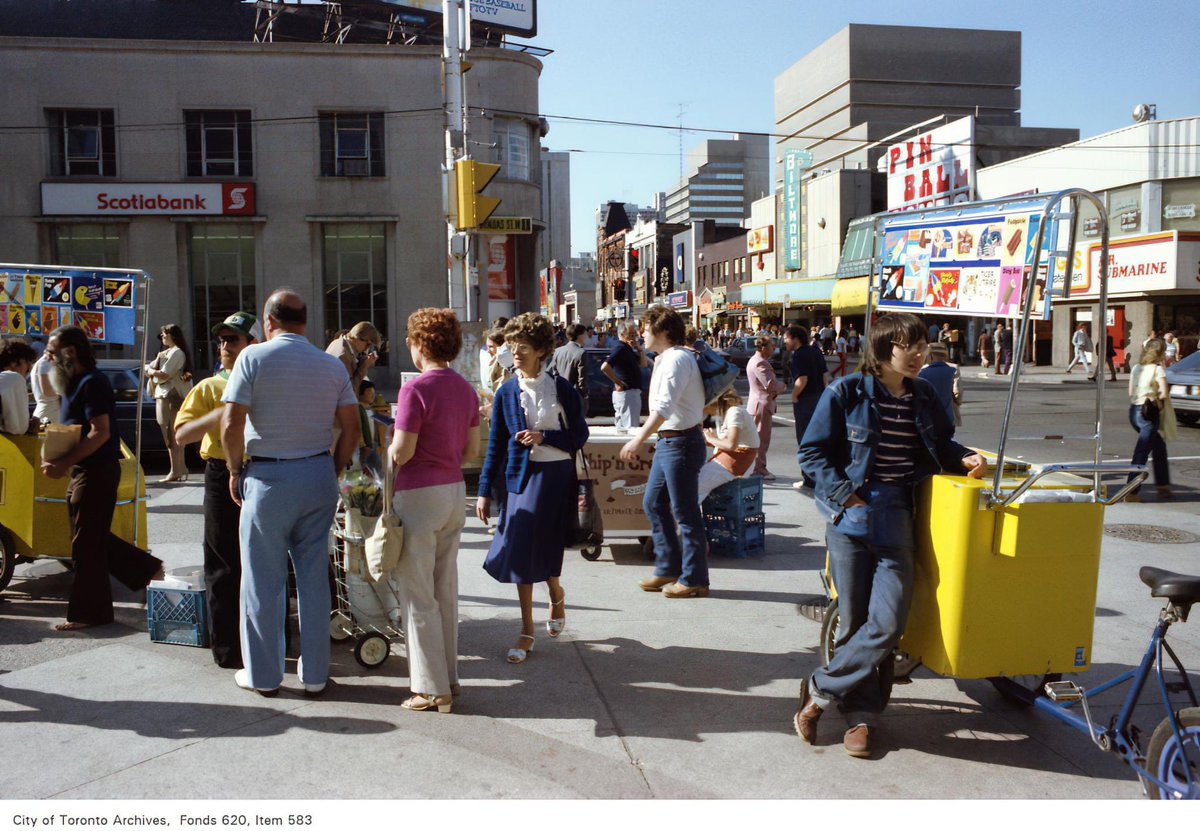 Yonge and Dundas in 1983.  credit: City of Toronto Archives/Avard Woolaver