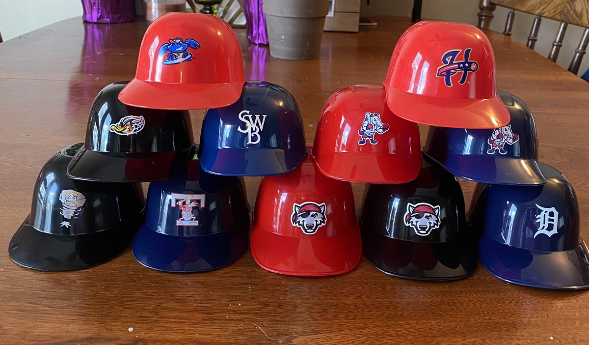 I’m proud of all the teams on @ProffittPalooza for having ice cream helmets. @Count2Baseball