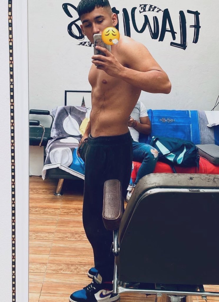 enriquez_469's tweet photo. Ustedes que esperan para comprar mi contenido? 😈😈😈🔥🔥 info por DM https://t.co/QOaNKZ1edm