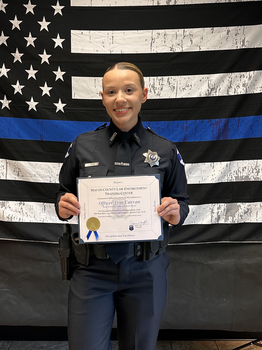 Congratulations to our new officer, Ptlw. Erin Curran, as she graduated today from the MCLETC police academy in Decatur. 👏👏