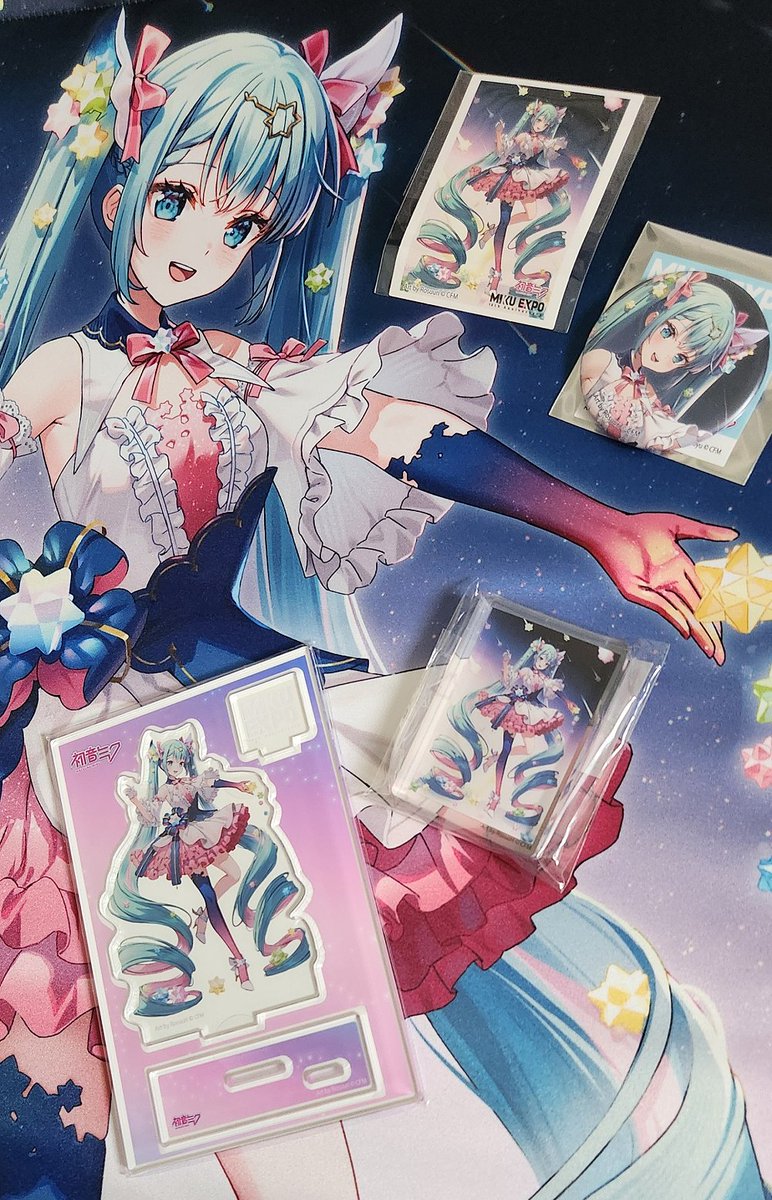 Merch of the Hatsune Miku I designed and drew is in Animate! 💫