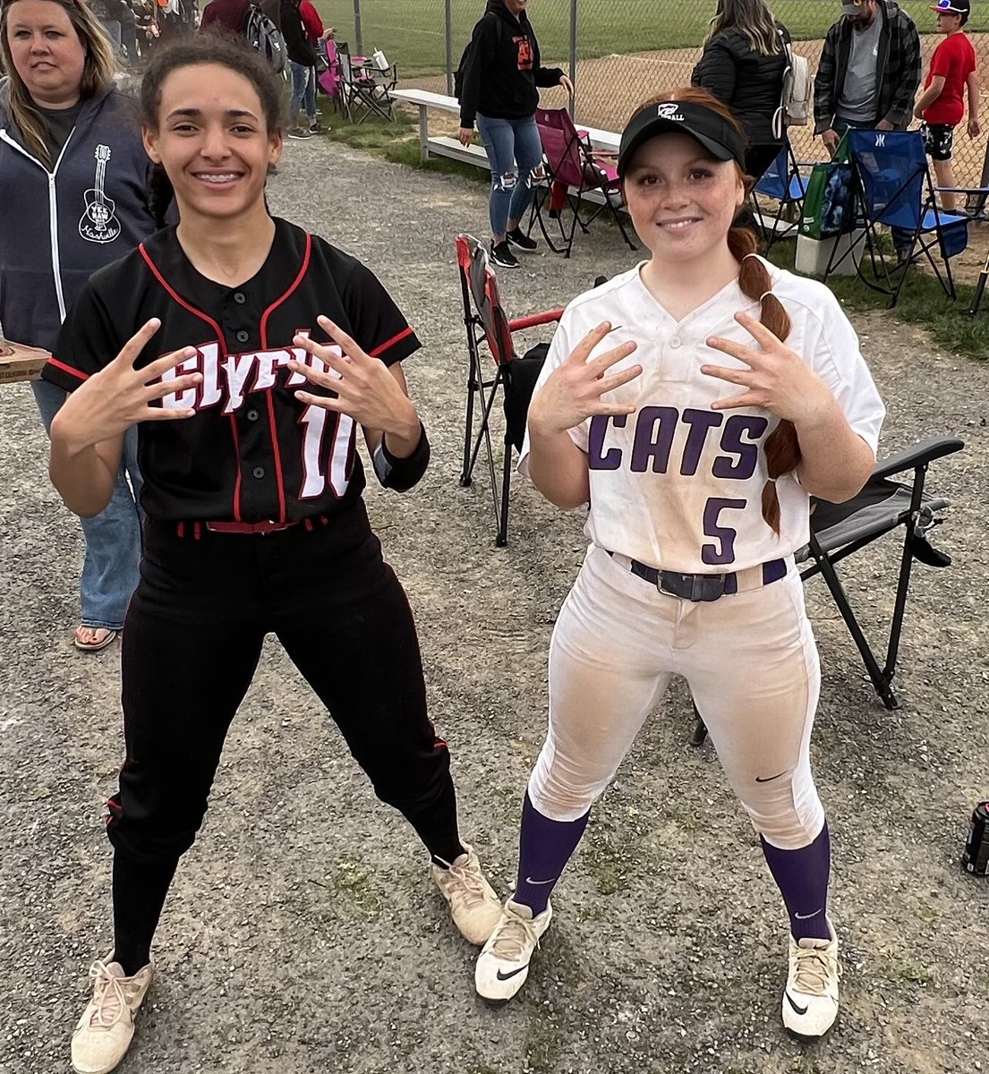 kendralg79's tweet photo. During the summer they sport the same jerseys but during HS season they are opponents. https://t.co/VpMpWOWZjh