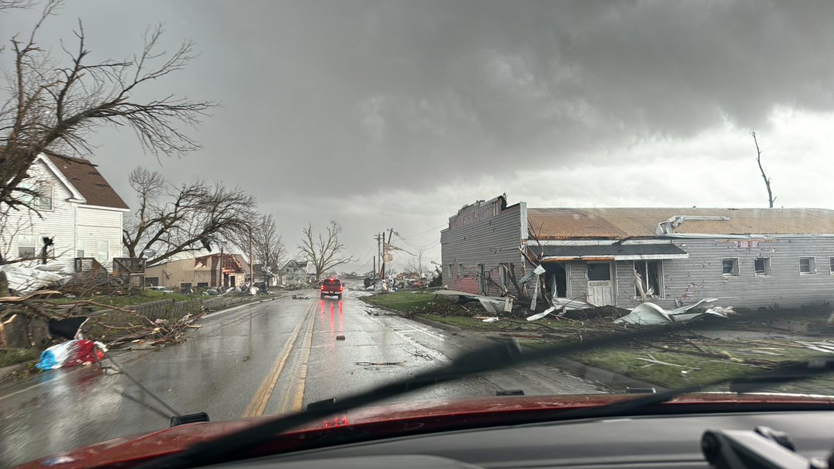 LiveStormChaser tweet picture