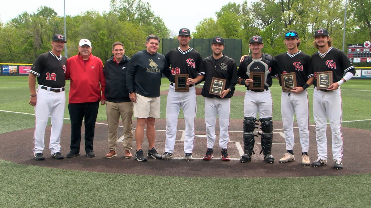 Prior to first pitch of today's game vs. Missouri Southern, we honored the recipients of the 2023-24 James R. Crane Baseball Scholarship: Matthew Gatewood, Tyler Kotsis, Chase Heath, Max Holy & Jacob Steele! #teamUCM x #RollStable