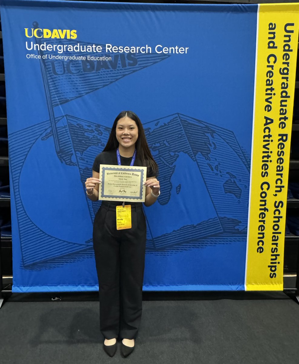 DrHH_01's tweet photo. Our undergrad student, Mindy Tieu, proudly presented our work at the 35th Annual Undergraduate Research Conference at UC Davis. A proud moment for the Clancy Lab @clancyatheart —great job, Mindy! https://t.co/IDZUYTSJM0