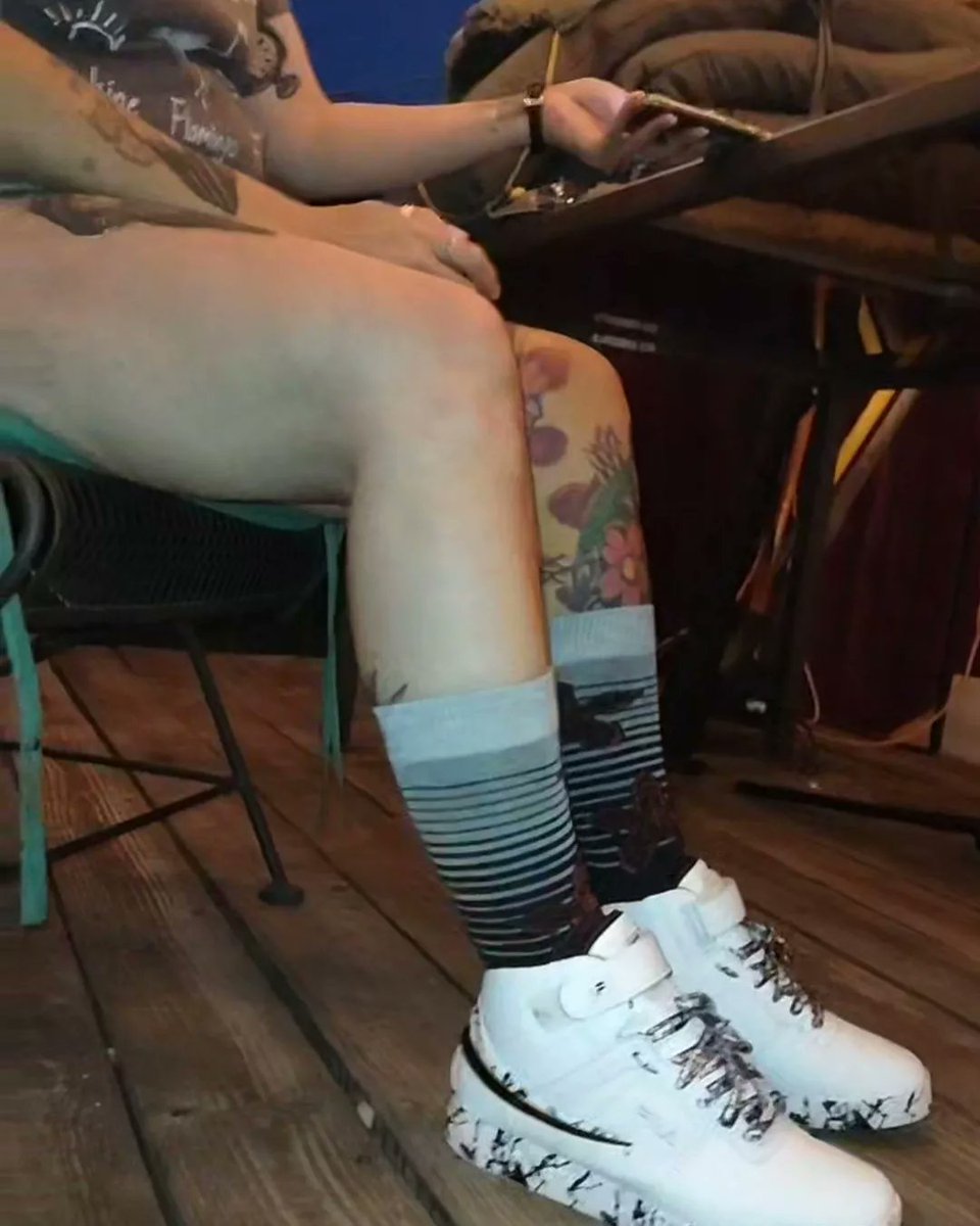 You and your woman really should be serving me right now. Drinks, food, and foot smelling! Fuckin get to it!👑🖕 #socks #smellysocks #sockfetish #smellyshoes #soles #socksoles #footfetish #feet #goddess #femdom