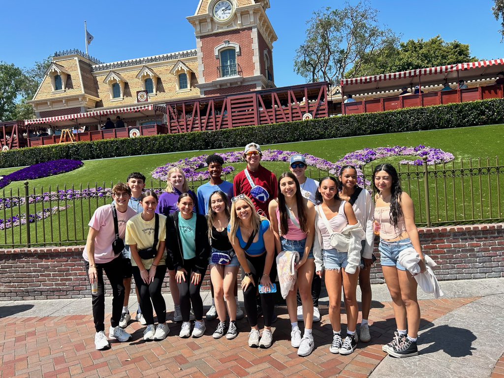 The ICDC DECA team has landed in California! Good luck to the competitors! <a href="/scucisd_cte/">SCUCISD CTE</a>