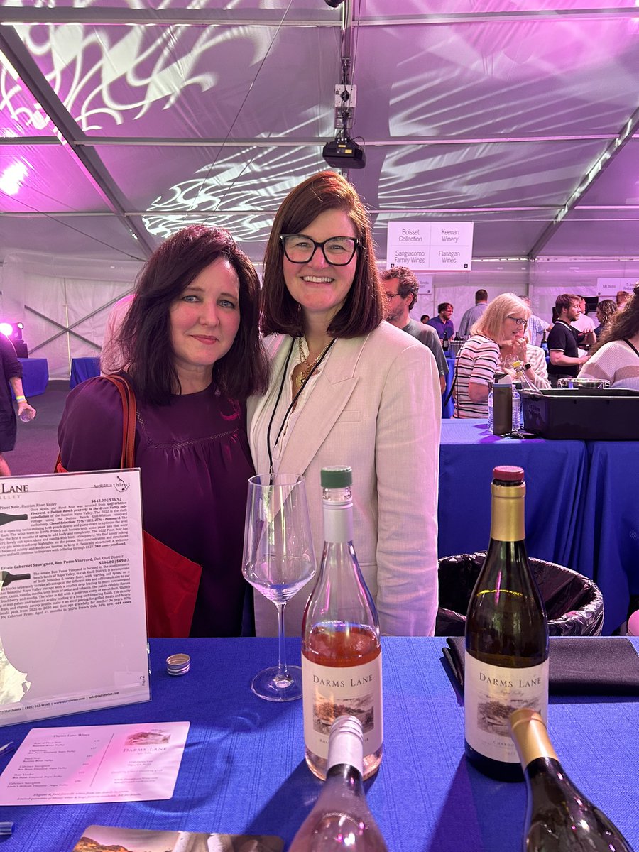 TheCabernetMuse's tweet photo. Philbrook’s Wine Experience is first class. Loved getting to visit with Tricia Bump of Darms Lane, Leigh Lamson with Boisset Collection, Paula Kornell, Gamba Wines, Riley Flanagan, Jermaine Stone the Street Somm Wolf of Wine and Julia Coney who are rock stars! #PhilbrookMuseum https://t.co/9XZp67d5Qg