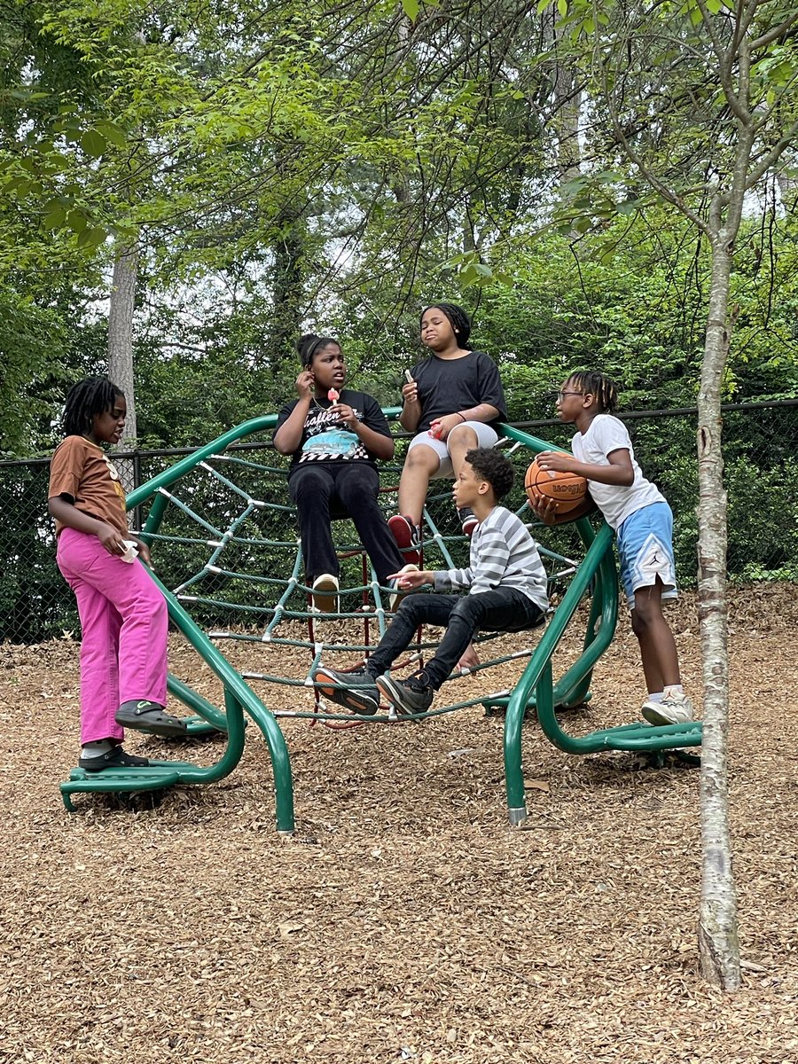 Katie Carlson tweet media