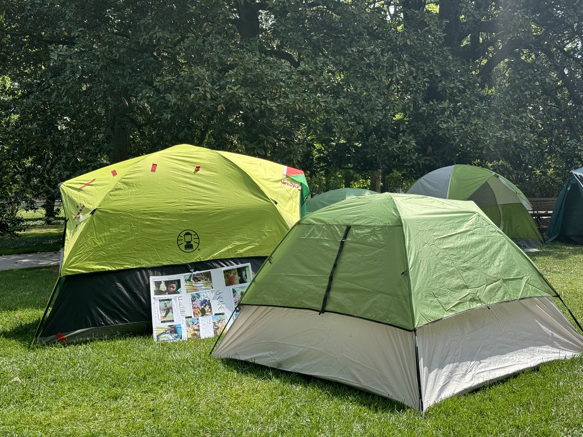 Vanderbilt University students protest in support of Palestine by camping on campus. bit.ly/4bauKq2