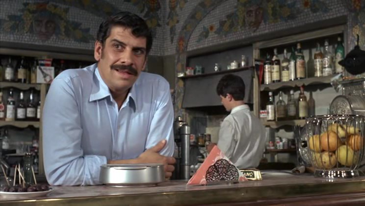 7/)'The Bobo'(1967): Al Lettieri as the barman en.wikipedia.org/wiki/Al_Lettie…