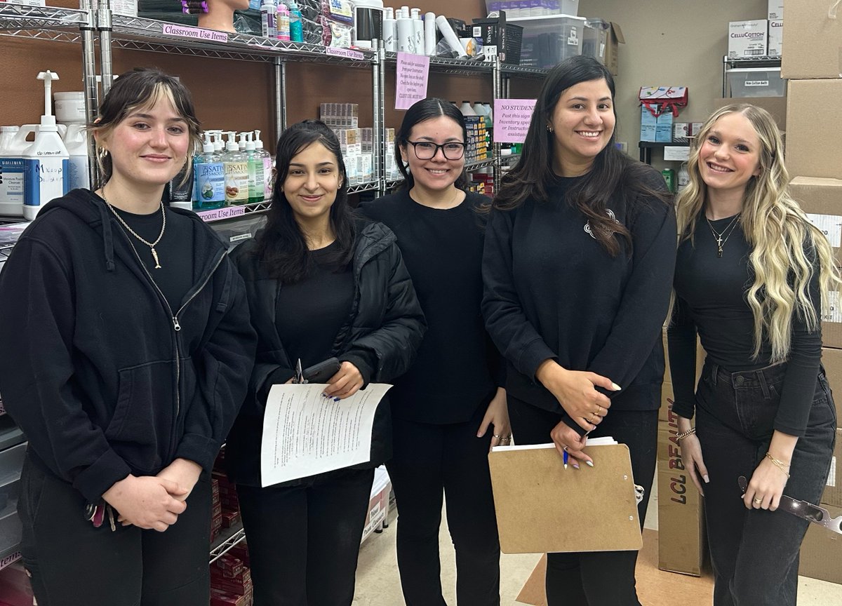 Lets welcome our newest Barbering and Cosmetology students Anabella, Skyla, Natalie, and Mika joining us at Milan Institute - Palm Desert. Let the journey begin!💜

#MilanInstitute #MIPalmDesert #CosmetologyTraining #BarberTaining #BeautySchool