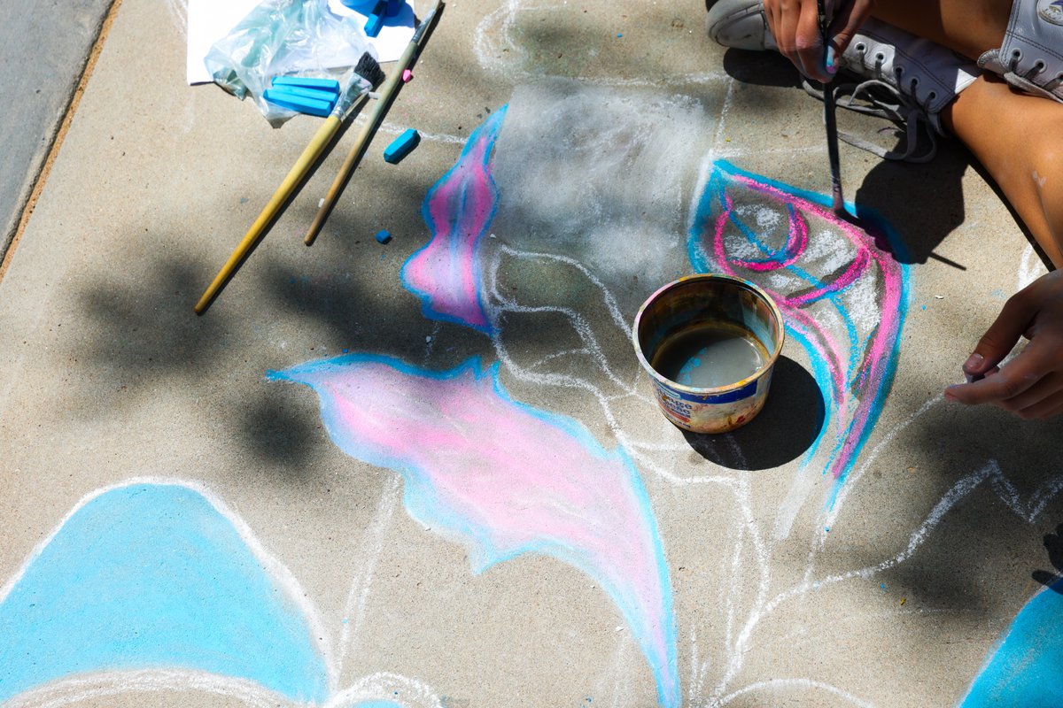 EL Paso ISD Fine Arts (@episd_finearts) on Twitter photo The Chapin HS Art Department held its annual "Chalk It Up" Event. Students created beautiful and interesting artwork on the sidewalks of their Fine Arts Building. Great Job Husky Artist!
Photography: AJ Cueto
<a href="/ELPASO_ISD/">El Paso ISD</a> @EPISDFIneArts The Chapin HS Art Department held its annual "Chalk It Up" Event. Students created beautiful and interesting artwork on the sidewalks of their Fine Arts Building. Great Job Husky Artist!
Photography: AJ Cueto
<a href="/ELPASO_ISD/">El Paso ISD</a> @EPISDFIneArts