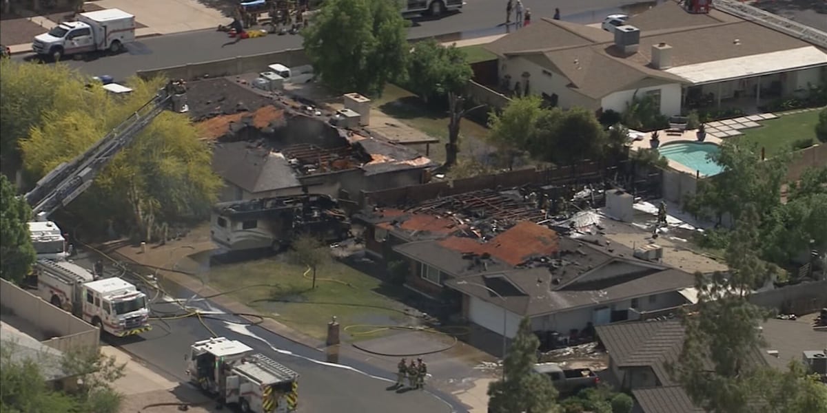 Wind-driven fire destroys 2 homes in Mesa neighborhood azfamily.com/2024/04/26/win…