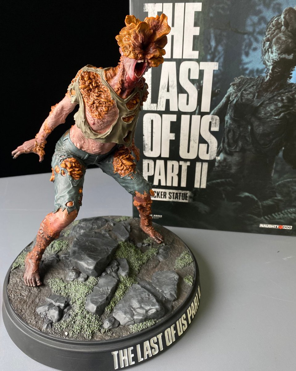 Reimagine your favorite moments from The Last of Us Part II with the Joel Statue! Display Joel alongside the (sold out) Clickers, which are now shipping!

Don’t miss the chance to own a piece of gaming history!

@DarkHorseComics #thelastofus @naughty_dog_inc