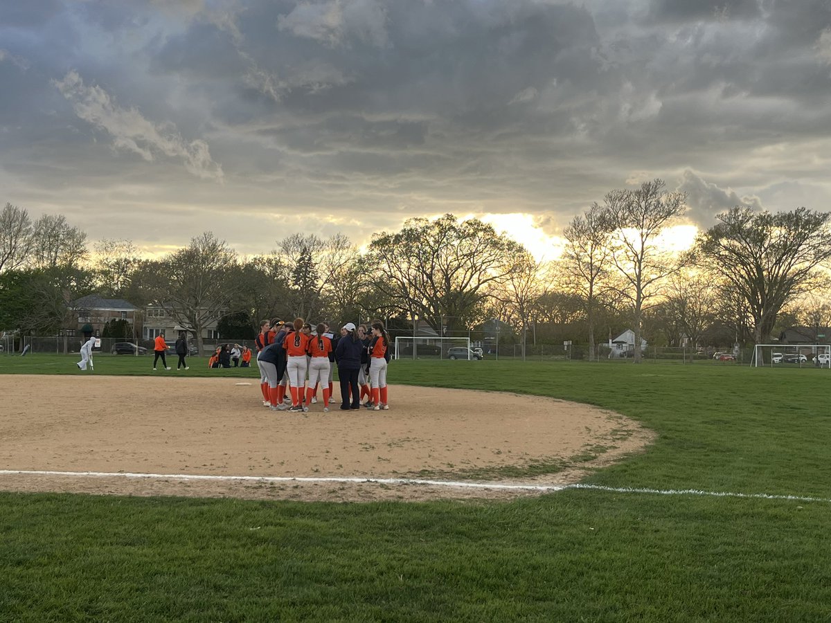 Lyla Austin (@lylaaustin_2027) on Twitter photo 4 big games so far this week! For the week: BA .500, OBP .583, OPS 1.083. Last game of the week tomorrow against Andrew. Current record 11-3. Letβs go Huskies!!! <a href="/OPRFSoftball/">OPRFSoftball</a>
@ChicagoDonnelly 4 big games so far this week! For the week: BA .500, OBP .583, OPS 1.083. Last game of the week tomorrow against Andrew. Current record 11-3. Letβs go Huskies!!! <a href="/OPRFSoftball/">OPRFSoftball</a>
@ChicagoDonnelly