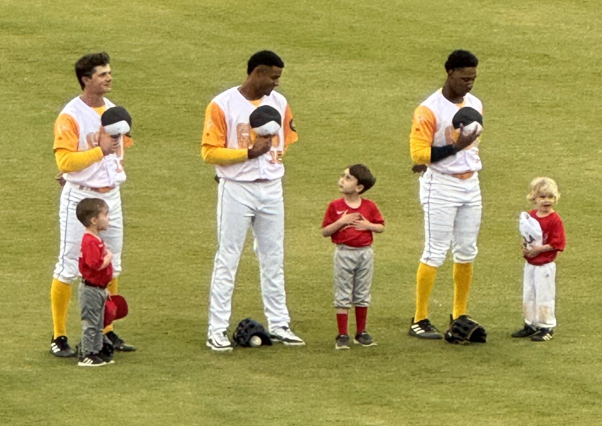 It’ll always be a kids game, no matter how big those kids get. 

#RaisingRoyals 🧱x🧱