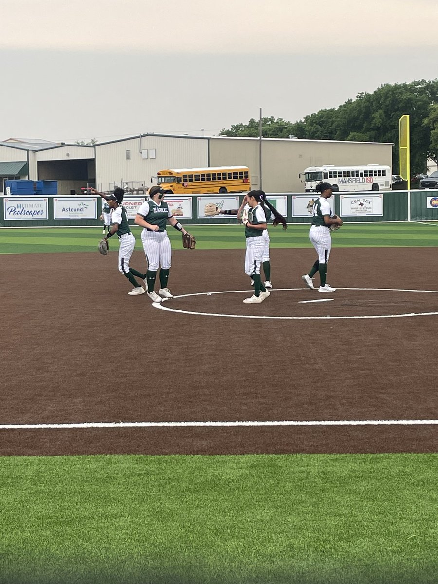 Back in Waco for game 2!! @lakeridgesb vs Pflugerville Weiss🥎💚🦅‼️ @MISDathletics