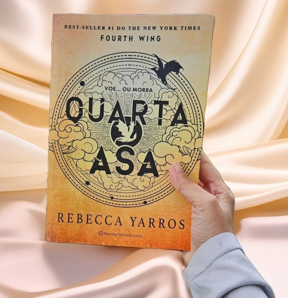 SORTEIO DE UM LIVRO FÍSICO -  Quarta Asa: Edição Especial Limitada! 🔥

Para participar, você só precisa: 
1 - seguir esse perfil
2 - curtir e dar rt nesse post
3 - comentar: As melhores promoções estão na Laverne!

Data do sorteio: dia 12/05/24.