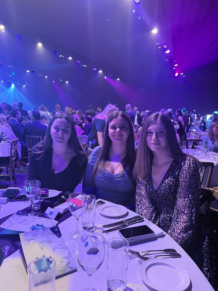 So proud of our amazing Year 11 @DECinSchools students that were nominated and shortlisted as ‘Students of the year’ at the 6th annual @DigitalJersey Tech Awards! Such talented young people! A huge congratulations to you all. @LesQuennevaisSc