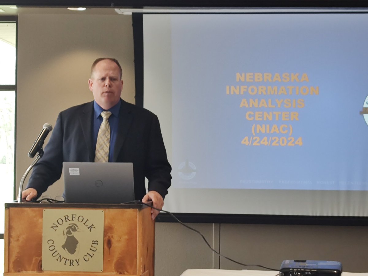 @ESU7_NE Supt's Mtg; Lieutenant Monty Lovelace; NE State Patrol; NIAC Tremendous resource for our public schools. Very committed to keeping kids safe. Thanks for your time today! @lariannepolk @NCSAmike @NCSAkyle @NCSACinde @NEadvantage @NCSAToday @ESUCC