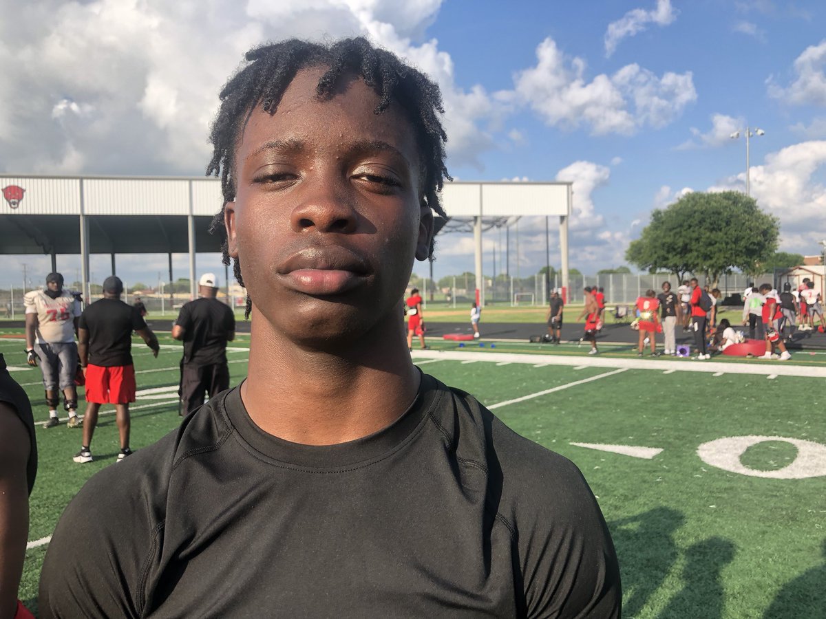 2026 WR Eric Browning showed a flash of what he was capable of with seven catches for 105 yards against Royse City. @KoachMak | @HornJagsRecruit | @CoachAllenHC | @tajakaha