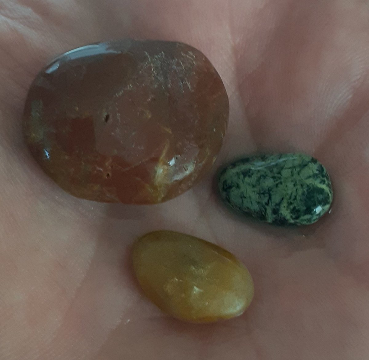 Some nice finds from the beach at Birdlings Flat (Canterbury) in March. The great thing about looking for interesting stones at a nice spot is that I'm in the moment, I'm not thinking about work or other issues. It's a simple pleasure.