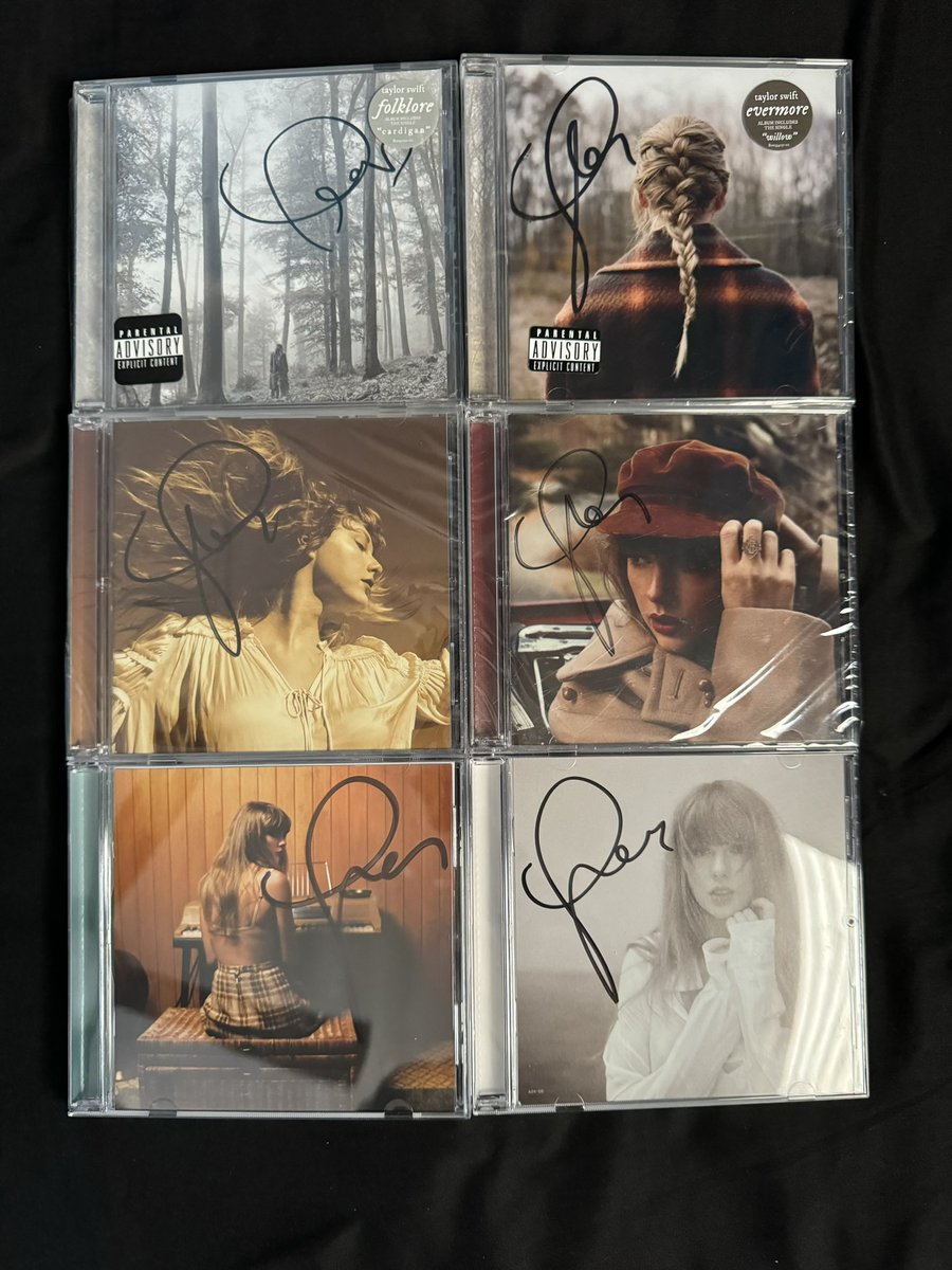 Might be okay.. But I'm not fine at all! 😭❤️🥰😍💿✍️ @taylorswift13 @taylornation13 

#swiftie #TaylorSwift #folkore #evermore #fearless #red #midnights #ttpd #cdcollection #autograph