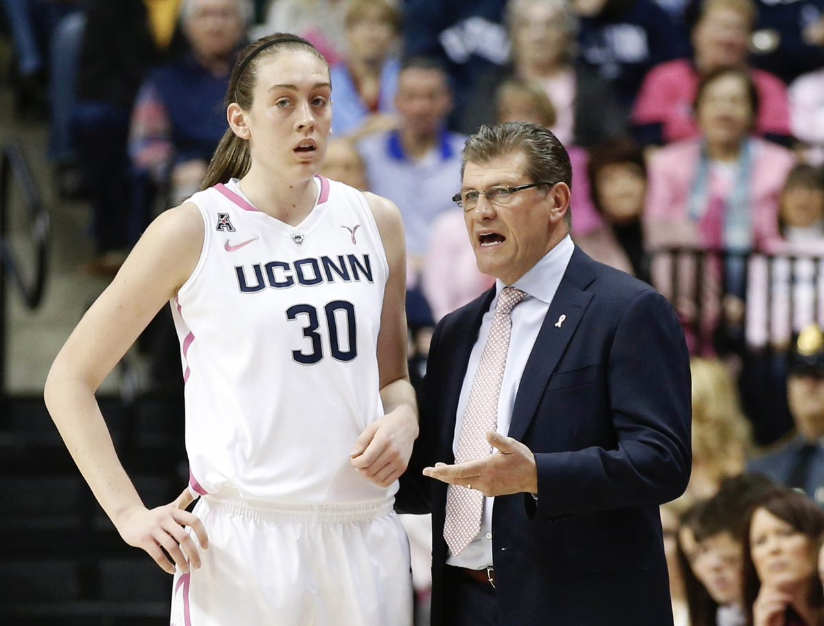 trendyhoopstars's tweet photo. WCBB Teams with the most players in the 2024 WNBA Training Camp:

1. UConn — 17
2. South Carolina — 13
3. Tennessee — 9
T-4. Notre Dame — 8
T-4. Baylor — 8
6. Stanford — 7 https://t.co/fCnN0aGXMk