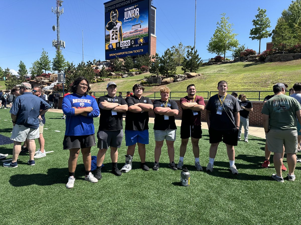 Had a good time at UCO! <a href="/CoachDDudley/">Dallas Dudley</a> <a href="/JRConrad64/">J.R. Conrad</a> #TMRollsDeep #Thankful&amp;Grateful