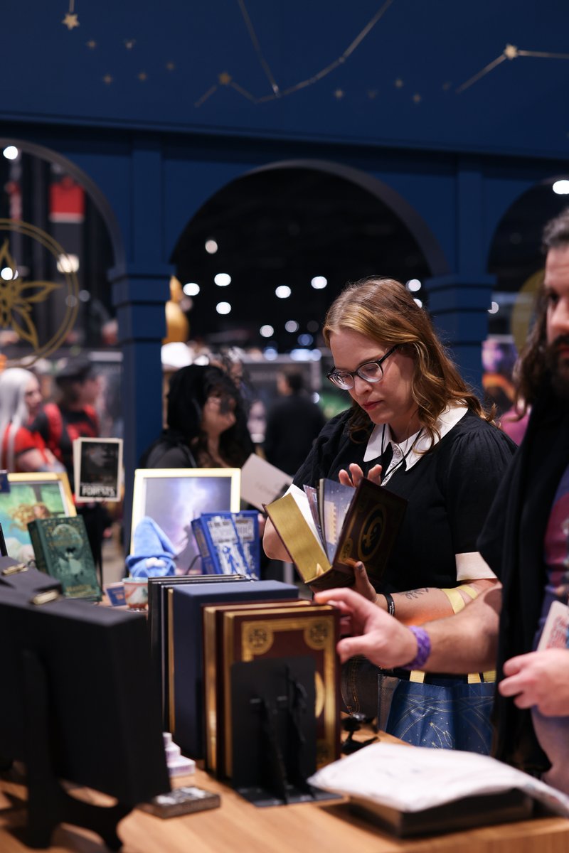 Worldhoppers unite at @c2e2! @BrandSanderson #C2E2 #Chicago