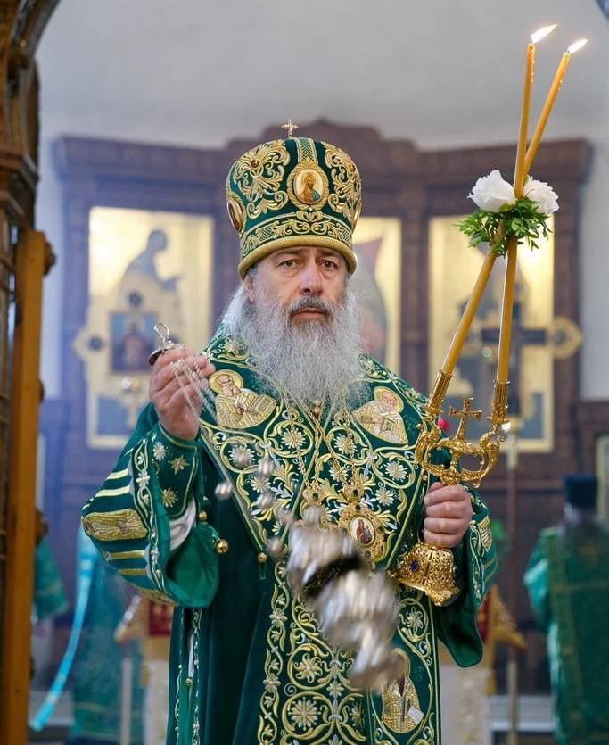 🇺🇦 The ban the Orthodox Church continues in Ukraine. The SBU (special security service of Ukraine) detained the abbot of the Svyatogorsk Lavra, Metropolitan Arseniy of the UOC. Security forces are conducting searches in the monastery as well.