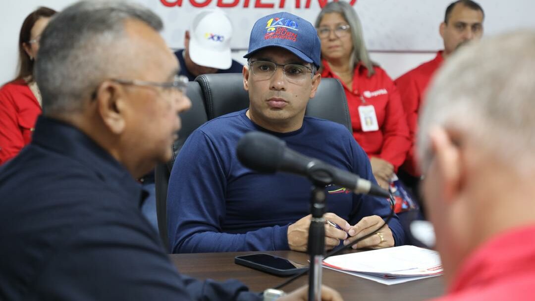 El padrino del Zulia Pedro @TellecheaRuiz visitó sala situacional del 1×10 del Buen Gobierno en @corpozulia
@NestorLReverol
#IgualdadYJusticiaSocial
@VNVenezuelanews
venezuela-news.com/padrino-zulia-…
#sergetti #donnalisi #bbtvi