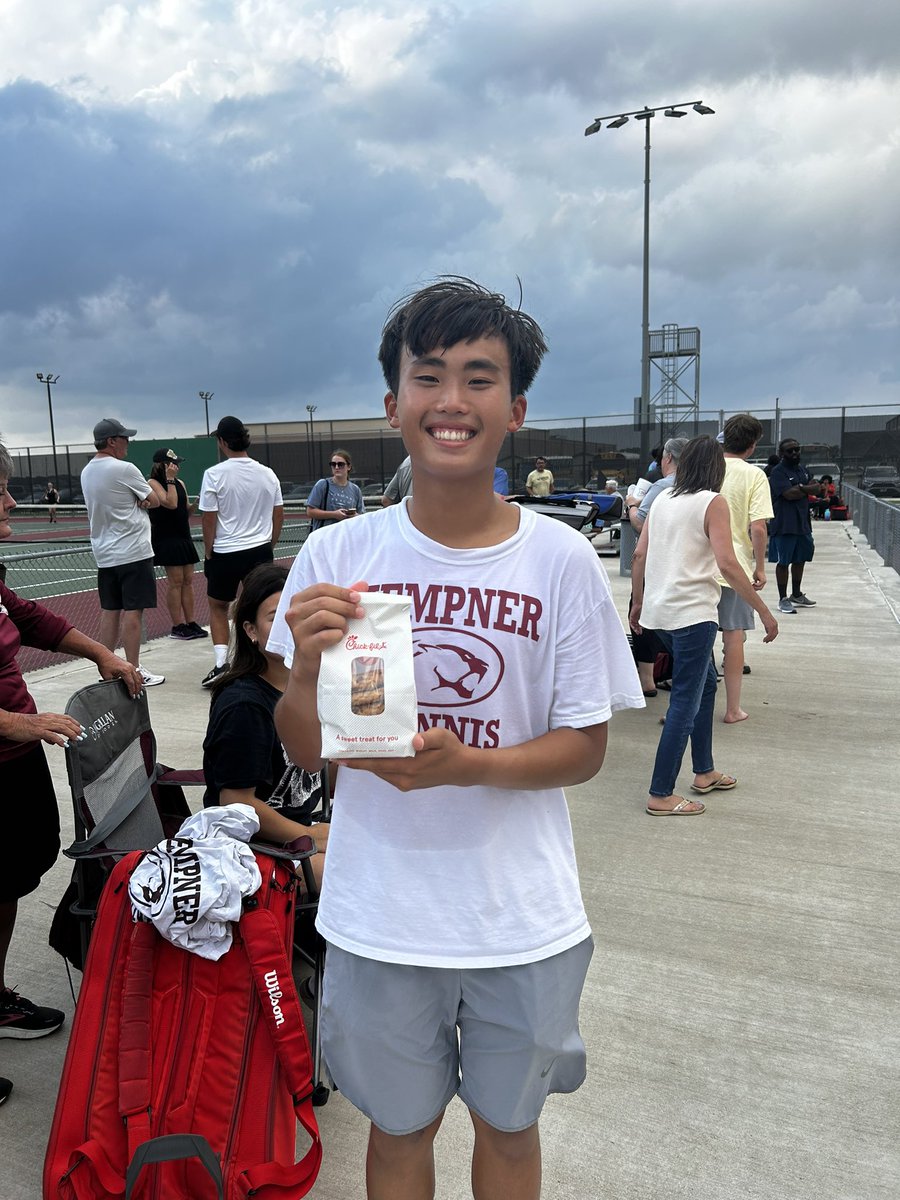 Chocolate Chip Cookies for the win. District Champ! Congrats 🐾🎾@FBISDAthletics @KHS_Cougars @Coach_DeGar @vypehouston