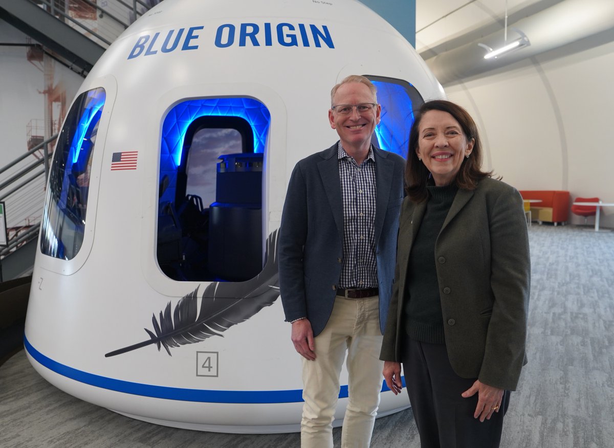 It was a pleasure to host @SenatorCantwell and aerospace industry representatives at Blue Origin today to discuss the future of advanced materials development and expanding the Washington State technical workforce.