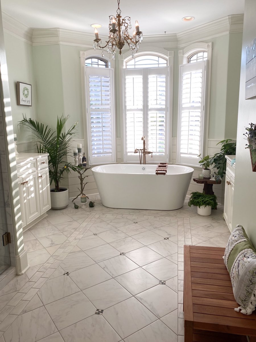 Have you thought about updating your bathroom lately? Let’s talk. 

#bathroom #bathroommakeover #bathroomreno #bathroomrenovation #homeimprovement #tile #tilefloor #tilebath #winstonsalem