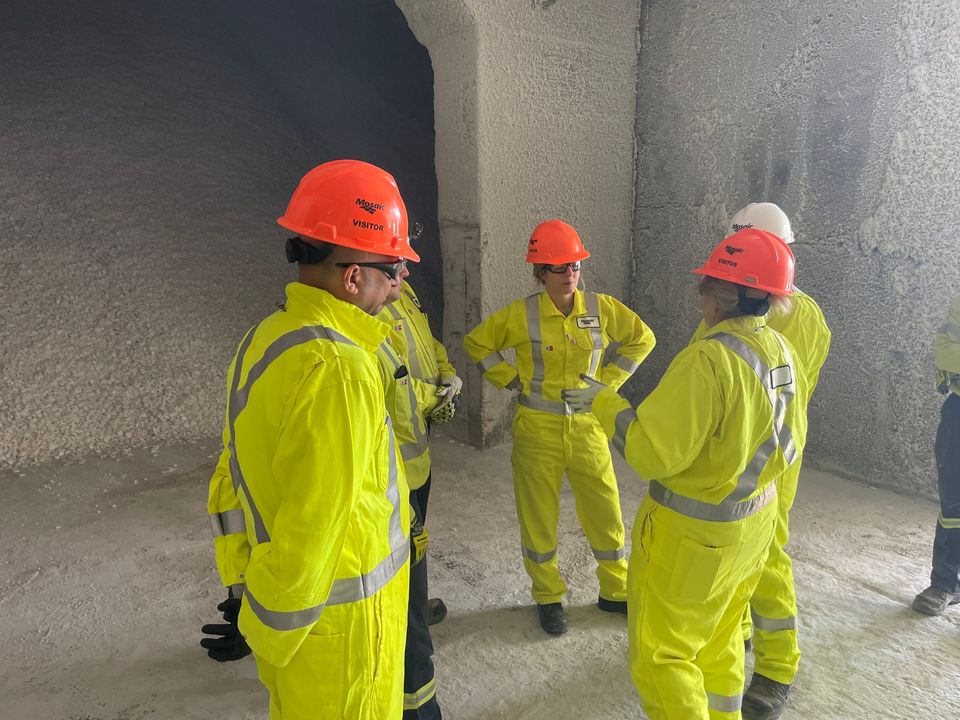 We were honored to host Foreign Affairs Minister, @melaniejoly at our Belle Plaine site, showcasing how #Sask produces the world's most sustainable #potash. It was encouraging to hear her emphasize potash's significance to the Canadian economy, foreign relations, & food security.