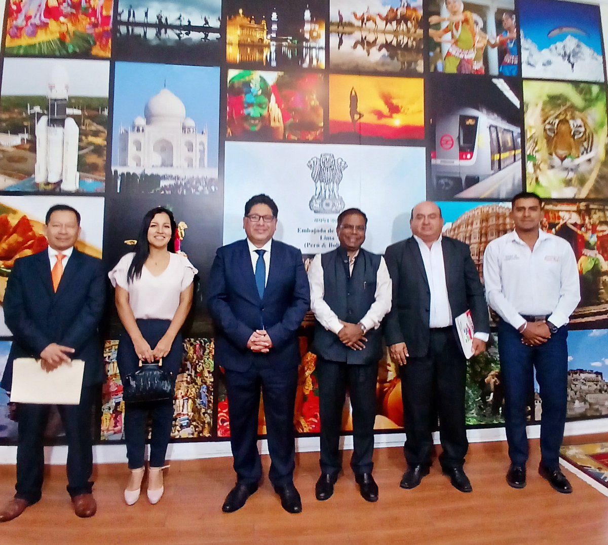 Amb @VishvasSapkal was glad to meet Mr Renan Espinoza, Mayor of Puente Piedra, Lima Region, 🇵🇪 & Team @eoilima on 26.4.2024. They discussed bilateral cooperation including that of Human Resources Development. 🇮🇳 🤝 🇵🇪