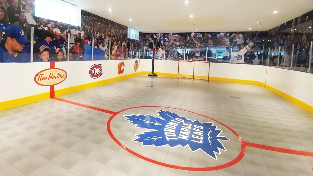 How about this basement reno? Every hockey kid's/dad's dream! Meanwhile we're all cheering for our Canadian #NHL Stanley Cup contenders.🏆Bring it home, boys. 🇨🇦
BTW, we supply the products that make this room happen! #FridayFloorGraphics #TGIF #HappyFriday #treckhall #wideformat