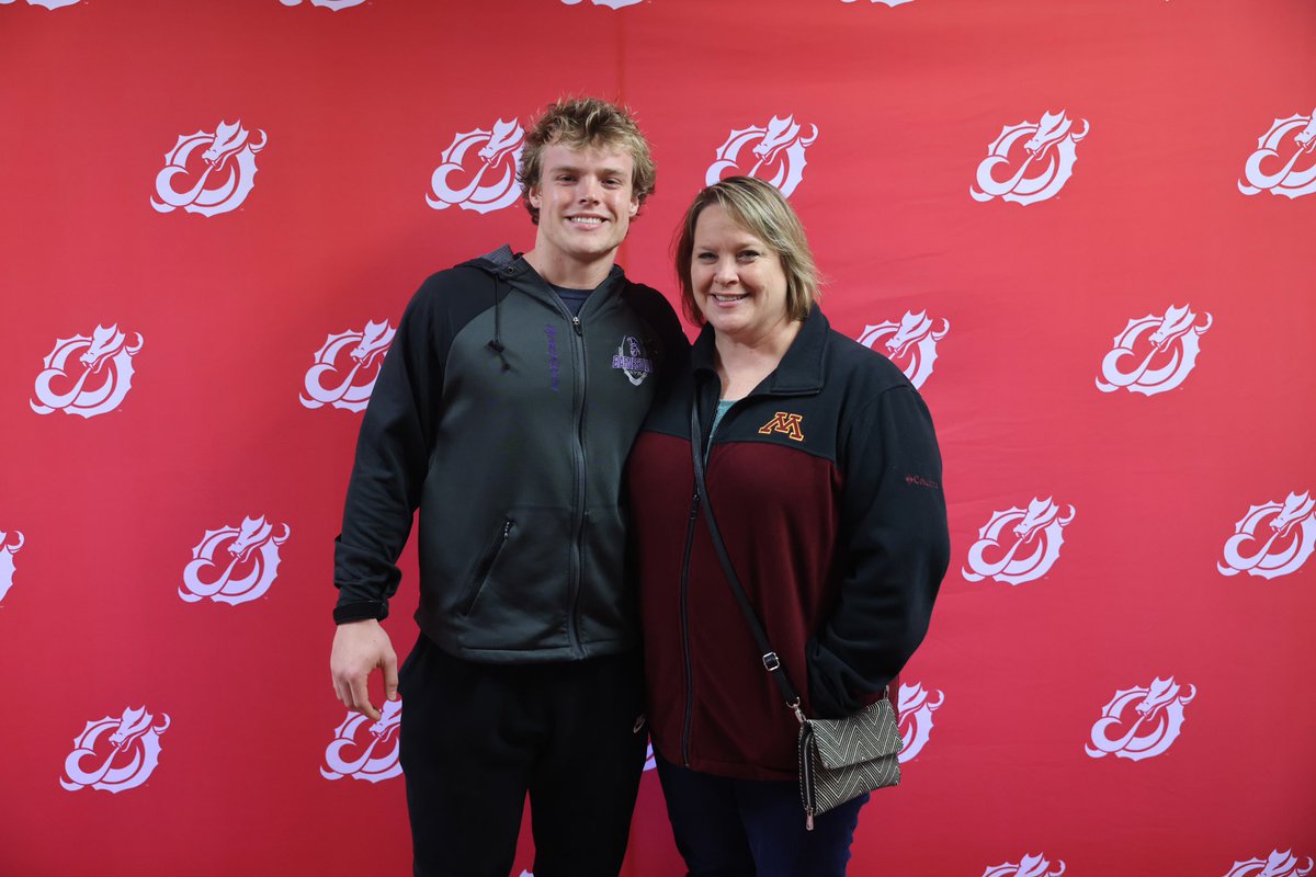 Thank you <a href="/msum_football/">MSUM Dragon Football</a> for having me! <a href="/CoachLaqua/">Steve Laqua</a> <a href="/needhamchris_/">Chris Needham</a>