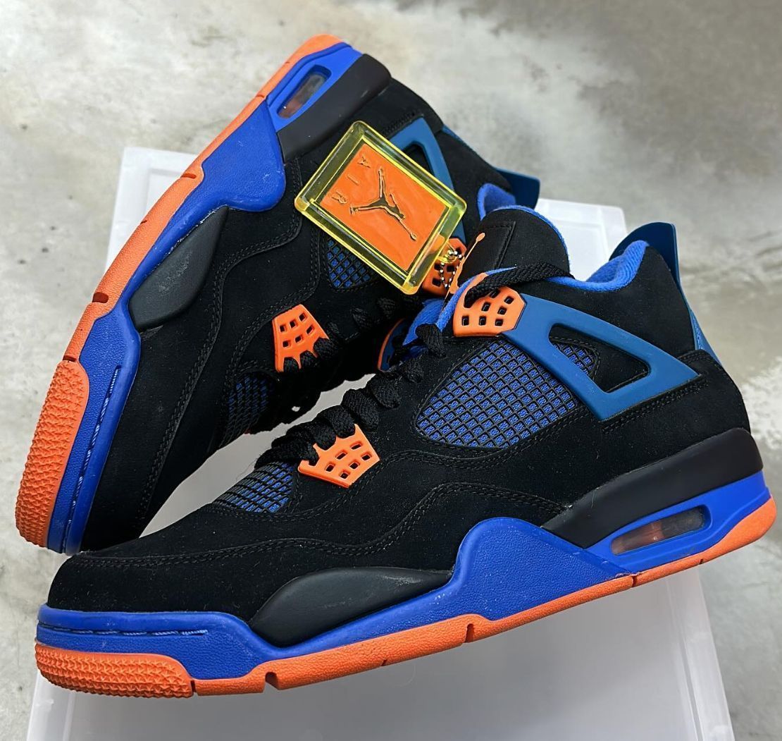 SneakerNews's tweet photo. Air Jordan 4 "Cavaliers" (2012) ⚔️ https://t.co/bKzoeh3BVH
