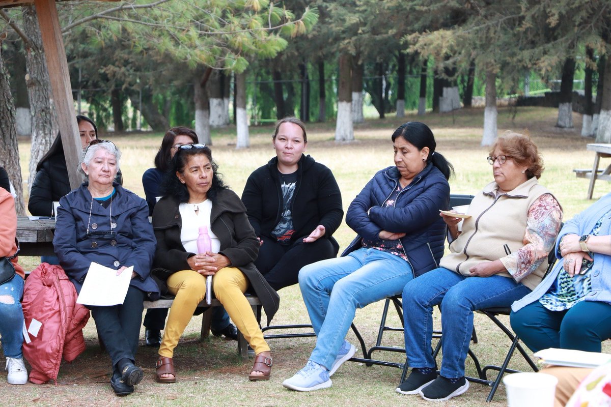 Compartimos ideas, experiencias y perspectivas en las #CharlasDeCafé, un espacio seguro integrado por mujeres de la @CulturaEdomex, en el que a través de conversatorios basados en la reflexión y análisis; abonan a la construcción de un futuro más igualitario.