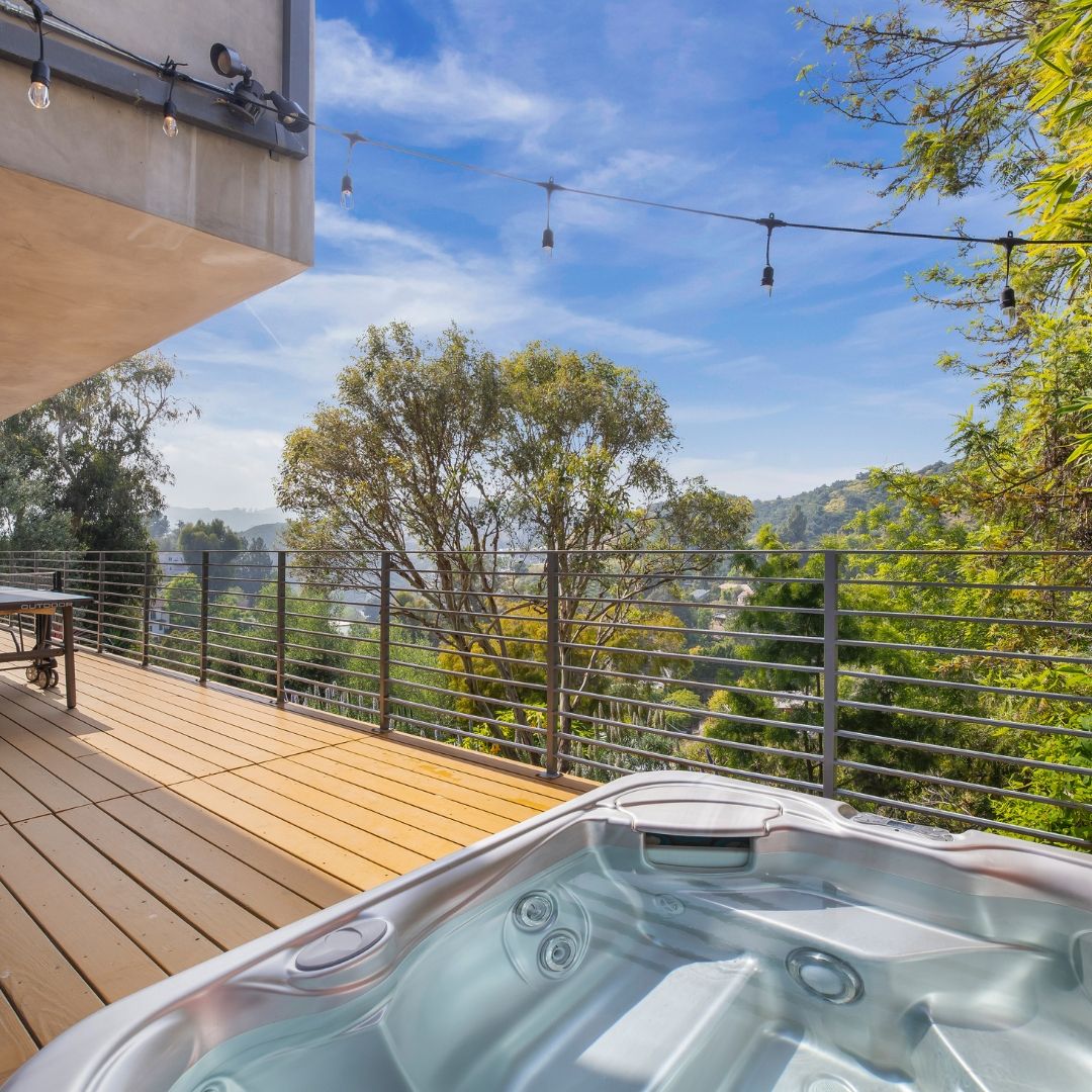 benbelack's tweet photo. New Listing! ✨ Open Sunday 2-5PM 📍 Hollywood Dell

DM for more details!

Situated back from and above the street, this contemporary Mid-Century residence is a serene retreat below the Hollywood Sign in the lower Hollywood Dell. . @benbelackgroup @benbelack https://t.co/CHQLxBGLoX
