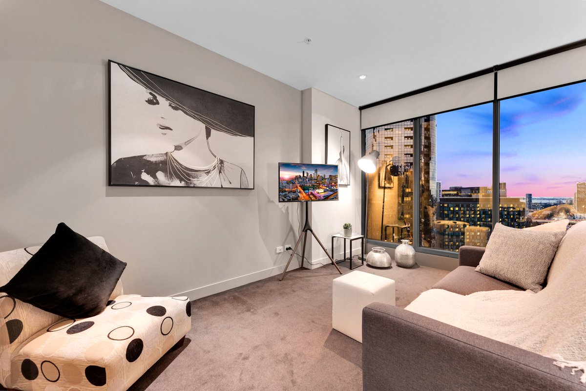 Looking for the best serviced apartment in Melbourne? booking.com/Share-CLqaos2 #MelbourneHospitality #AustraliaAdventure #TravelForWork #SouthbankExperience #MelbourneSuiteLife #LuxuryLiving #CorporateHousing #ExploreMelbourne