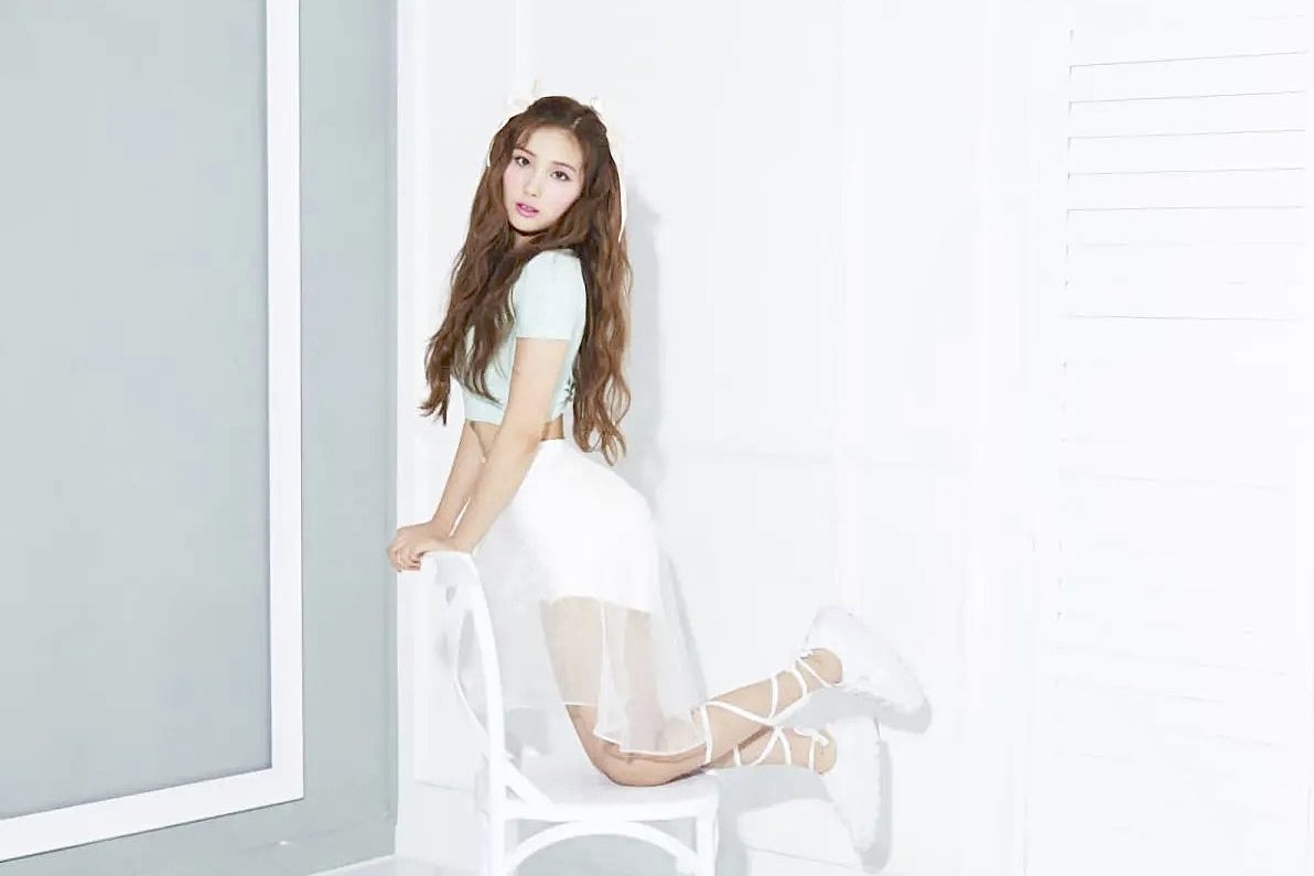 dollaIice's tweet photo. sohee you worked so hard and passionately these past 7 years i will cherish all of those memories forever thank you 🤍🌟 i am so happy for you i hope you continue living happily and have a beautiful life 
love you always ❤︎₊ ⊹ https://t.co/ocW9dpXeXG