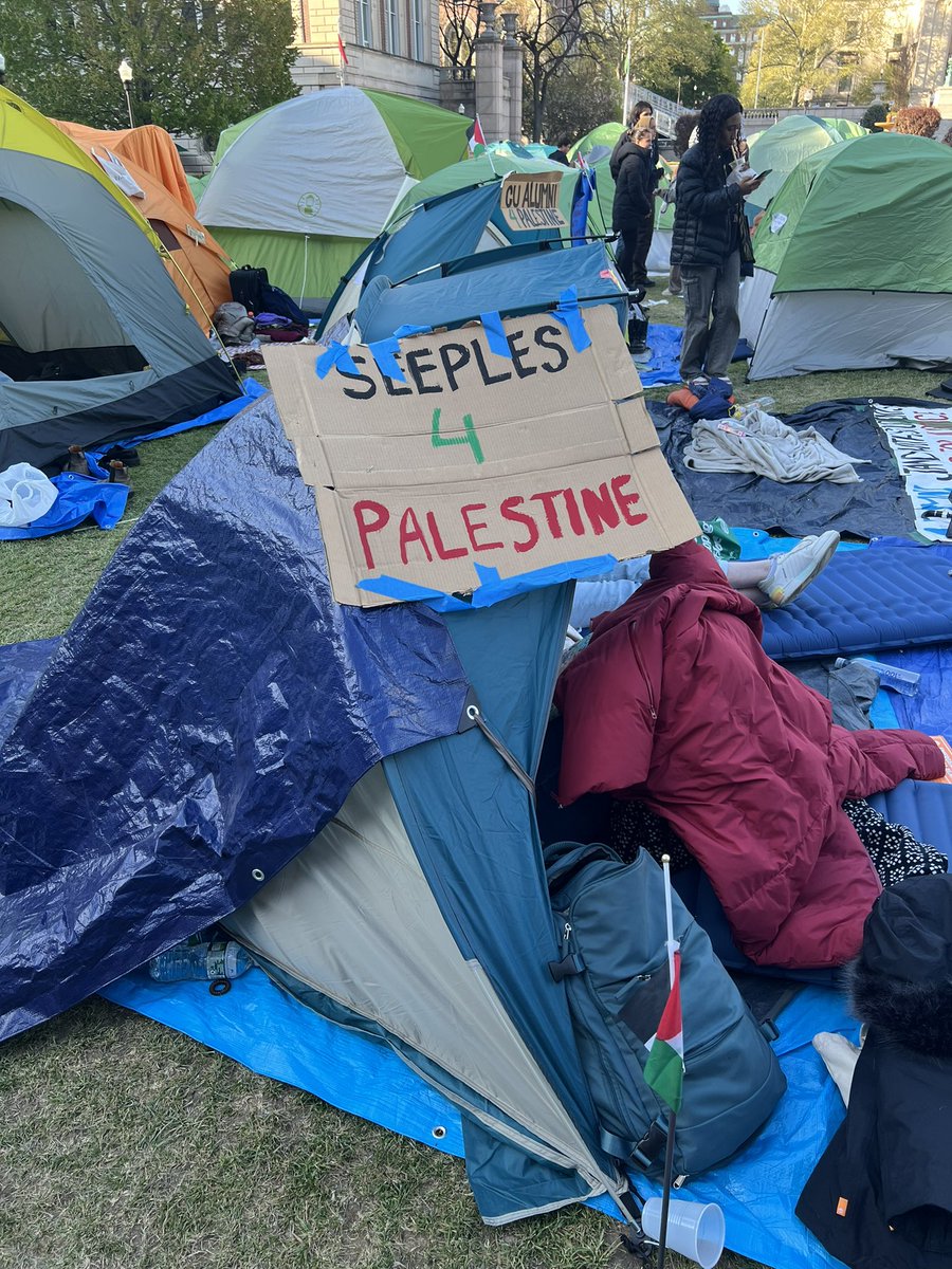 I just left @Columbia where I got to talk to students and faculty at the #Palestine encampment. It was a personally very moving experience. The students were well-organized, peaceful and determined. It was full of love. Sadly, the administration has put the campus on lockdown.