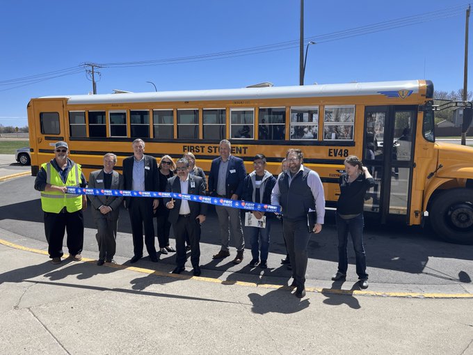 theanatoliapost.com/pennsylvania-i… Pennsylvania, Biden yönetimi tarafından finanse edilen ilk elektrikli okul otobüslerini teslim aldı. İlk etapta 6 elektrikli otobüs öğrencilerin taşınmasında kullanılacak @EPA @FirstStudentInc #elektrikliotobus #okulotobusu #schoolbus