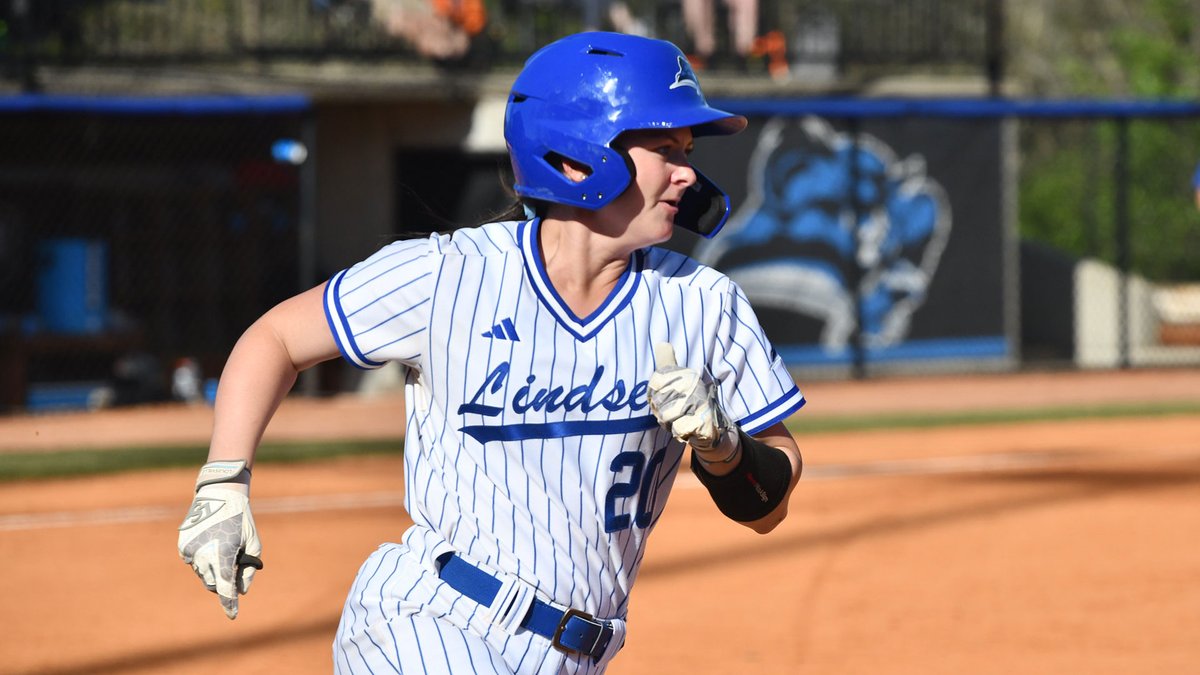 LWUAthletics's tweet photo. The @LWCSoftball team opened its weekend series against No. 10 Georgia Gwinnett with a dramatic 3-2 victory! 🥎

📰 https://t.co/cjTupe4HdK

#GoBlueRaiders⚔️ https://t.co/Isku114szc