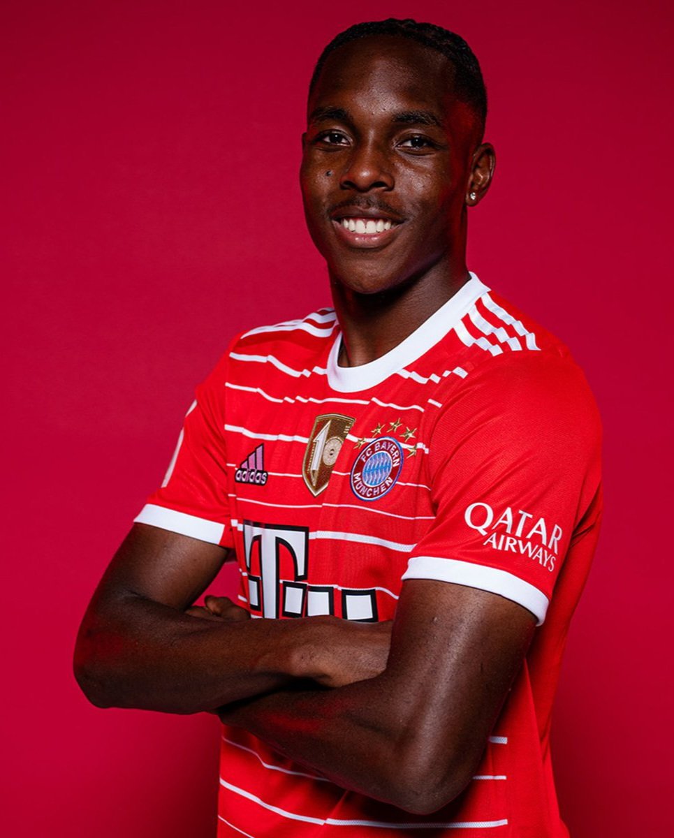 tm13istderBeste's tweet image. Alles Gute zum Geburtstag, MathysTel🇫🇷!🎉
Als einer der Eckpfeiler der Zukunft des FCBayernMünchen🔴⚪ wünschen wir dir alles Gute für die Zukunft.
Mach weiter so!
Wir drücken dir die Daumen!
FC Bayern München🔴⚪Nr.39★Mathys Tel🇫🇷😊🎉

#FCBayern #MiasanMia #Mathys🇫🇷