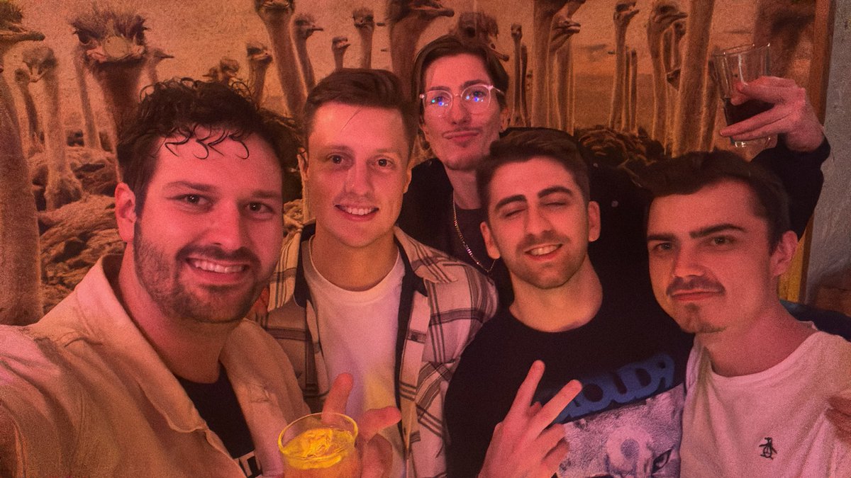 Everyone not at @enterlanoff is missing the fuck out